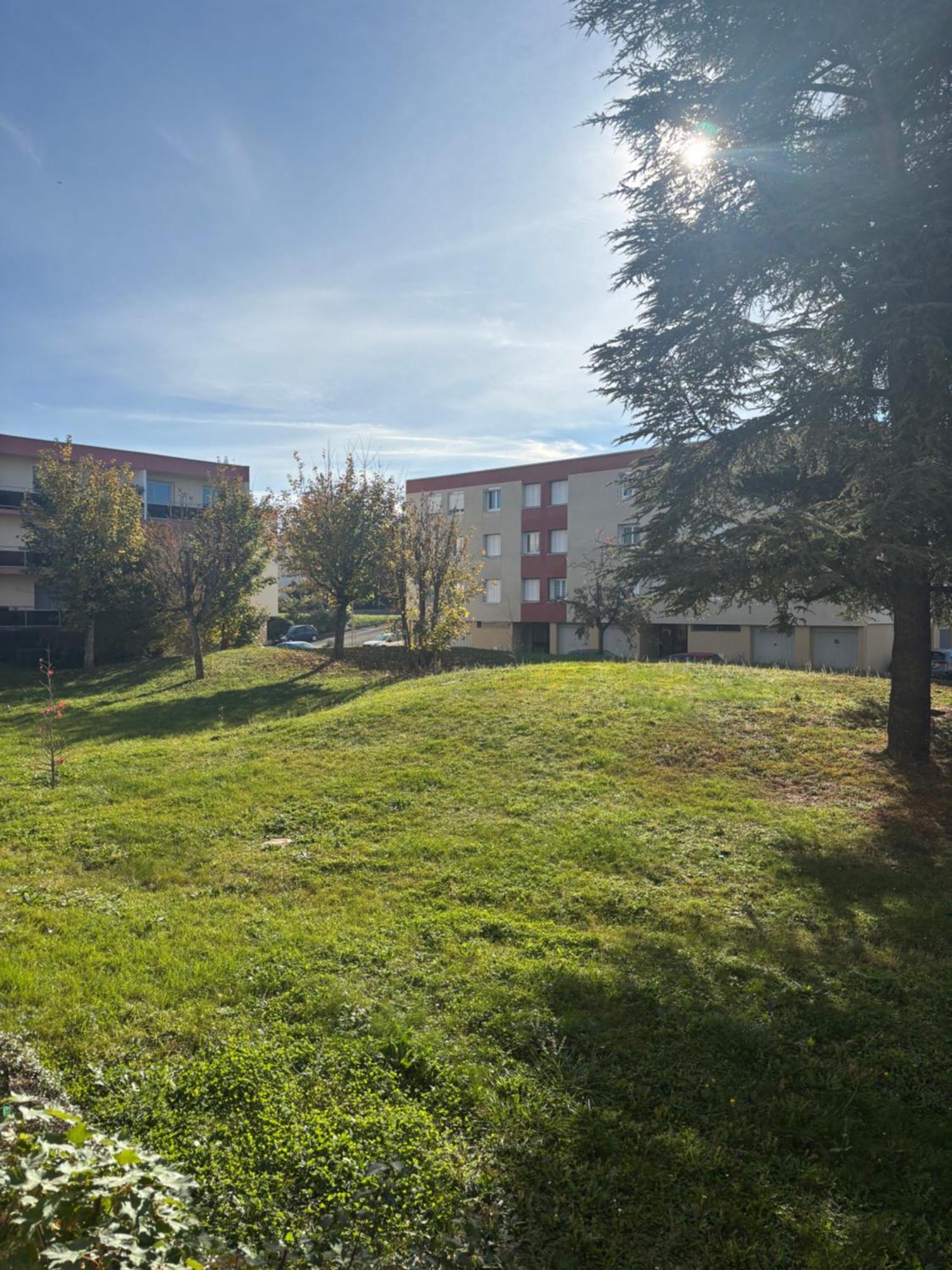 Casa Ragazzi - Meuble De Tourisme Classe 2 Etoiles - Refait A Neuf - Calme - Parking Gratuit A Proximite Lempdes المظهر الخارجي الصورة